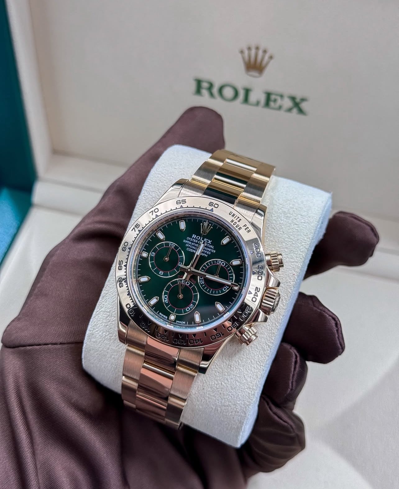 ROLEX DAYTONA GOLD & GREEN