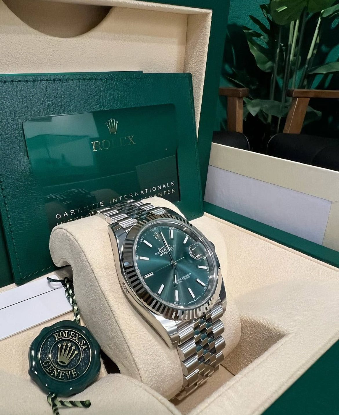 ROLEX DATEJUST JUBILÉE MINT GREEN ZIGRINATO